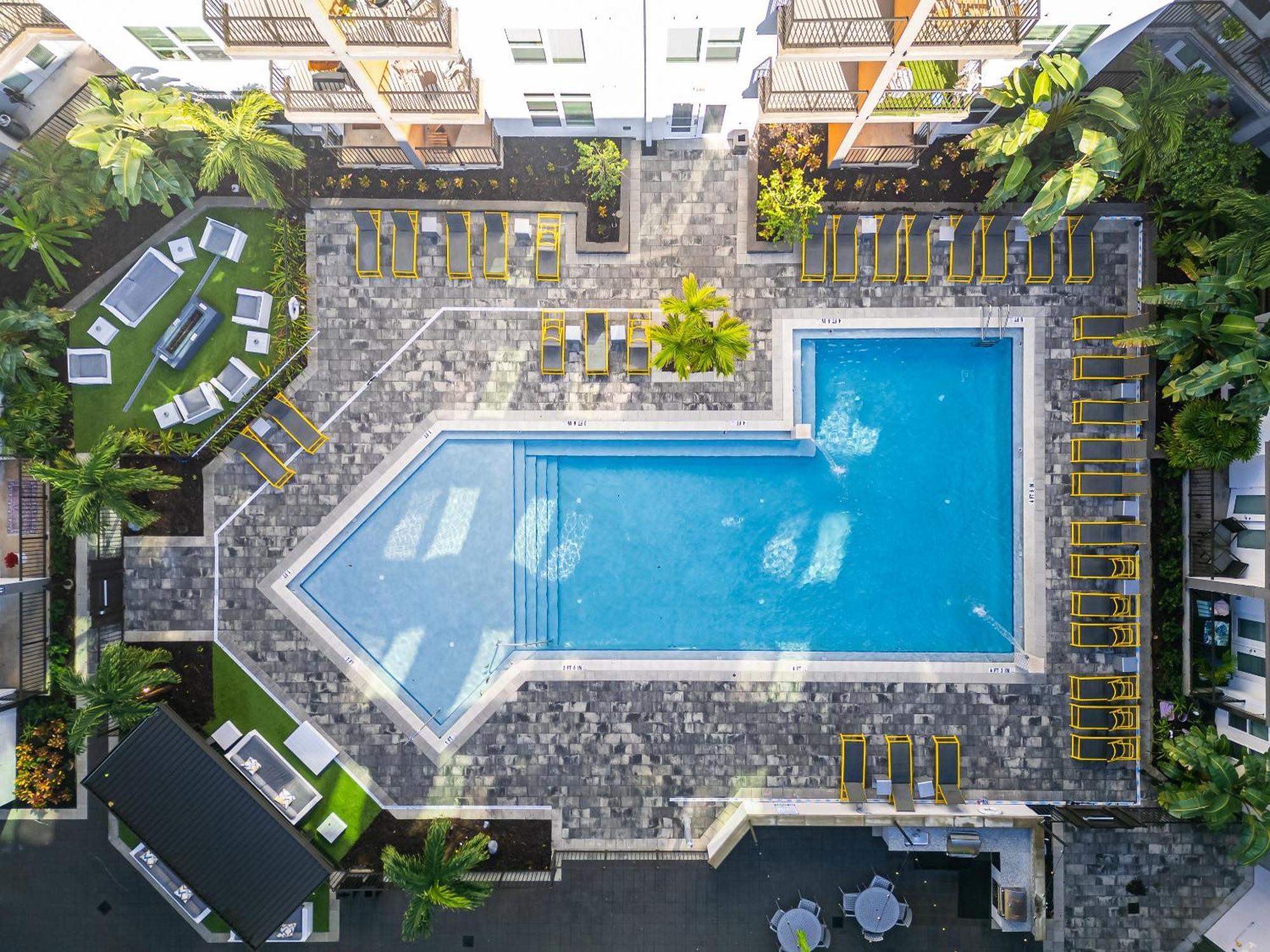 Tropicana Field 1 Bed In Downtown St Pete With Free Parking Сент-Питерсберг Экстерьер фото